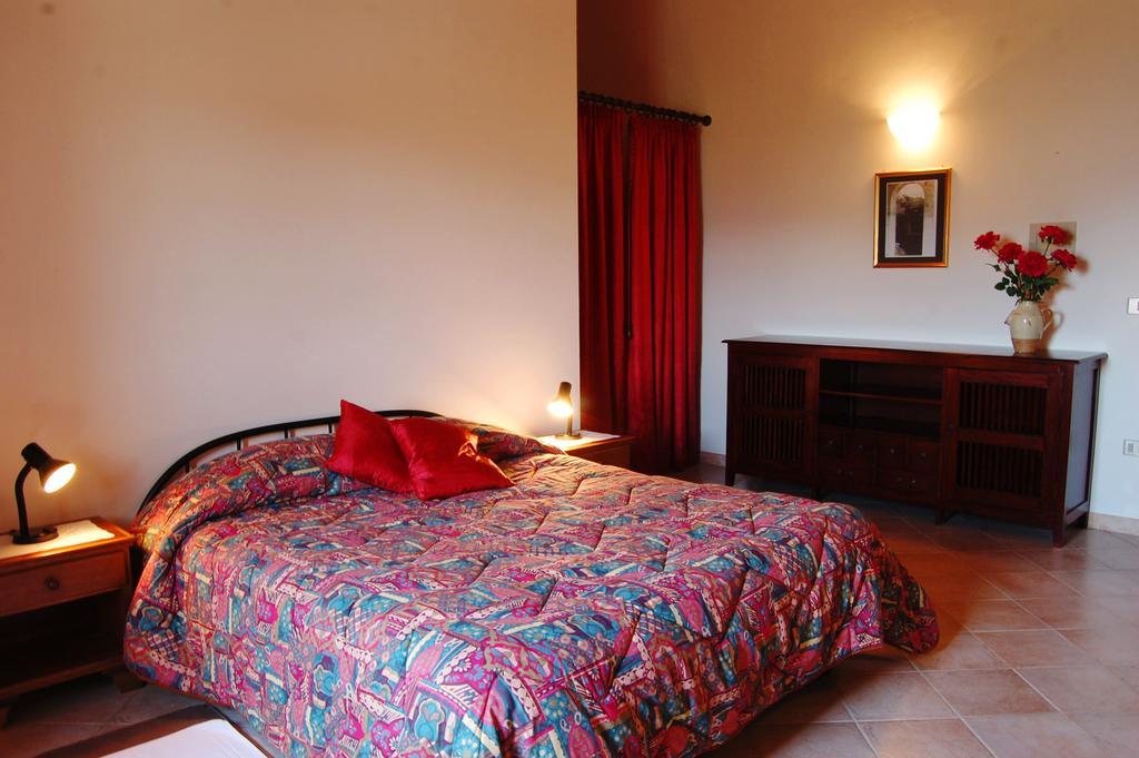 Aparthotel Le Valli Pomarance Zimmer foto